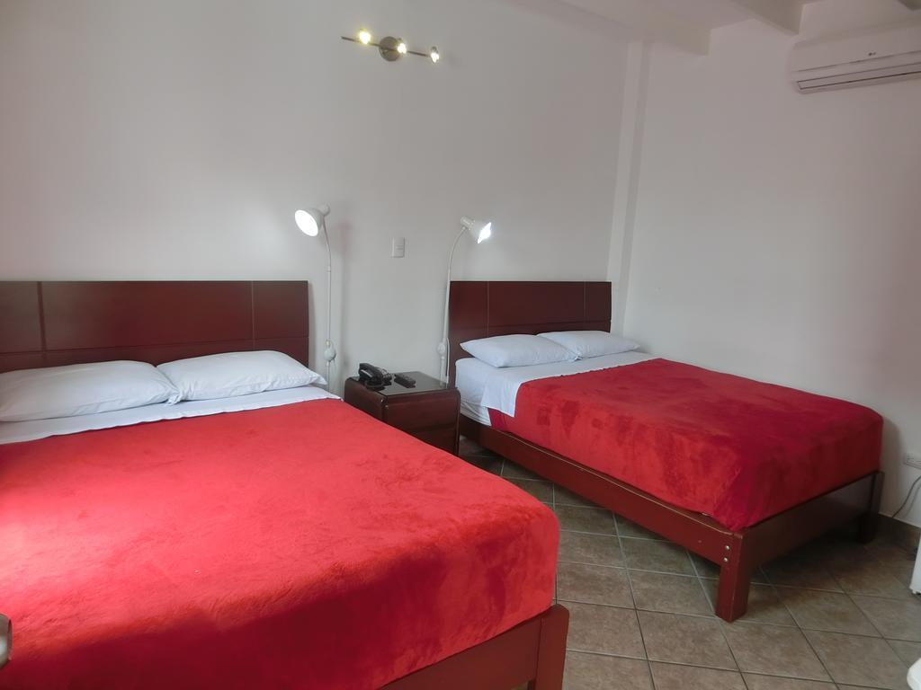 Hotel Miraflores Lodge Лима Стая снимка