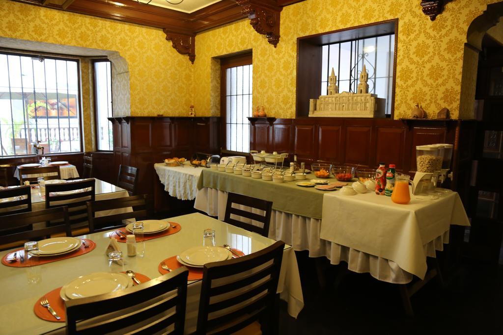 Hotel Miraflores Lodge Лима Екстериор снимка