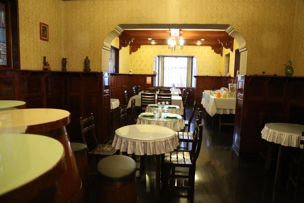 Hotel Miraflores Lodge Лима Екстериор снимка