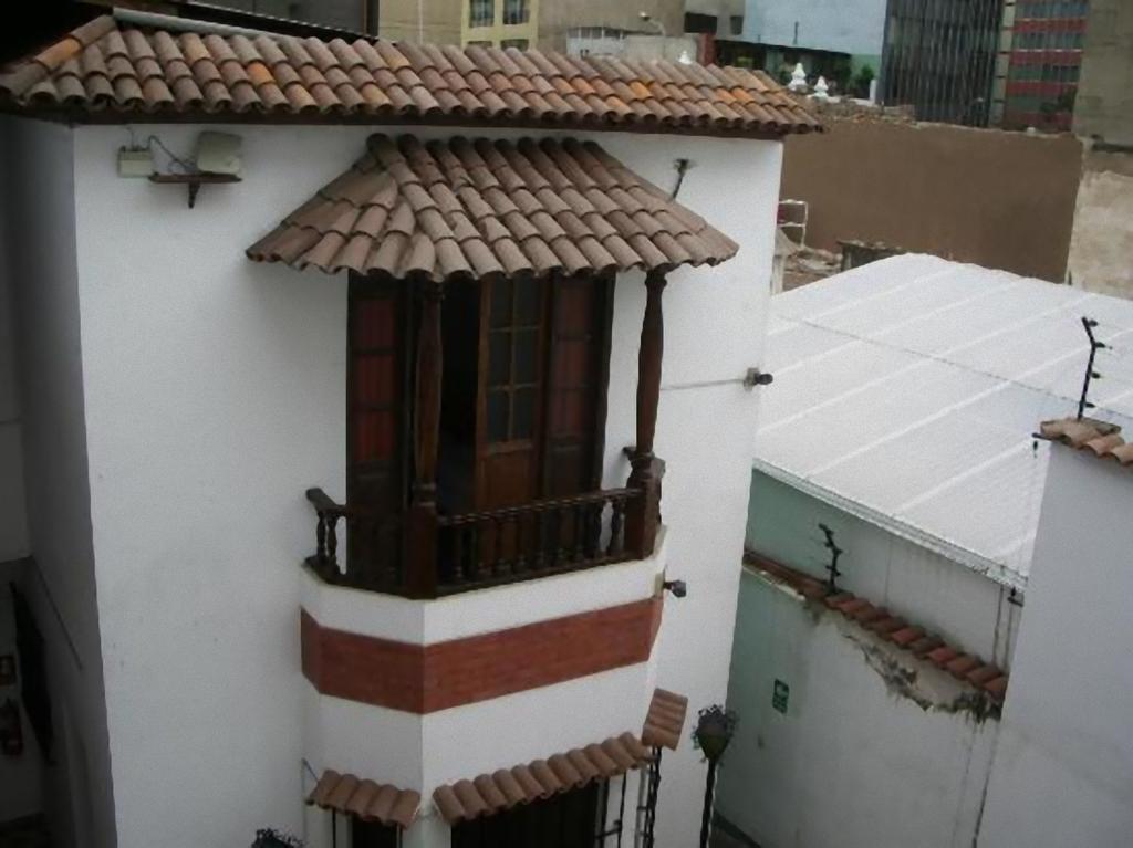 Hotel Miraflores Lodge Лима Екстериор снимка